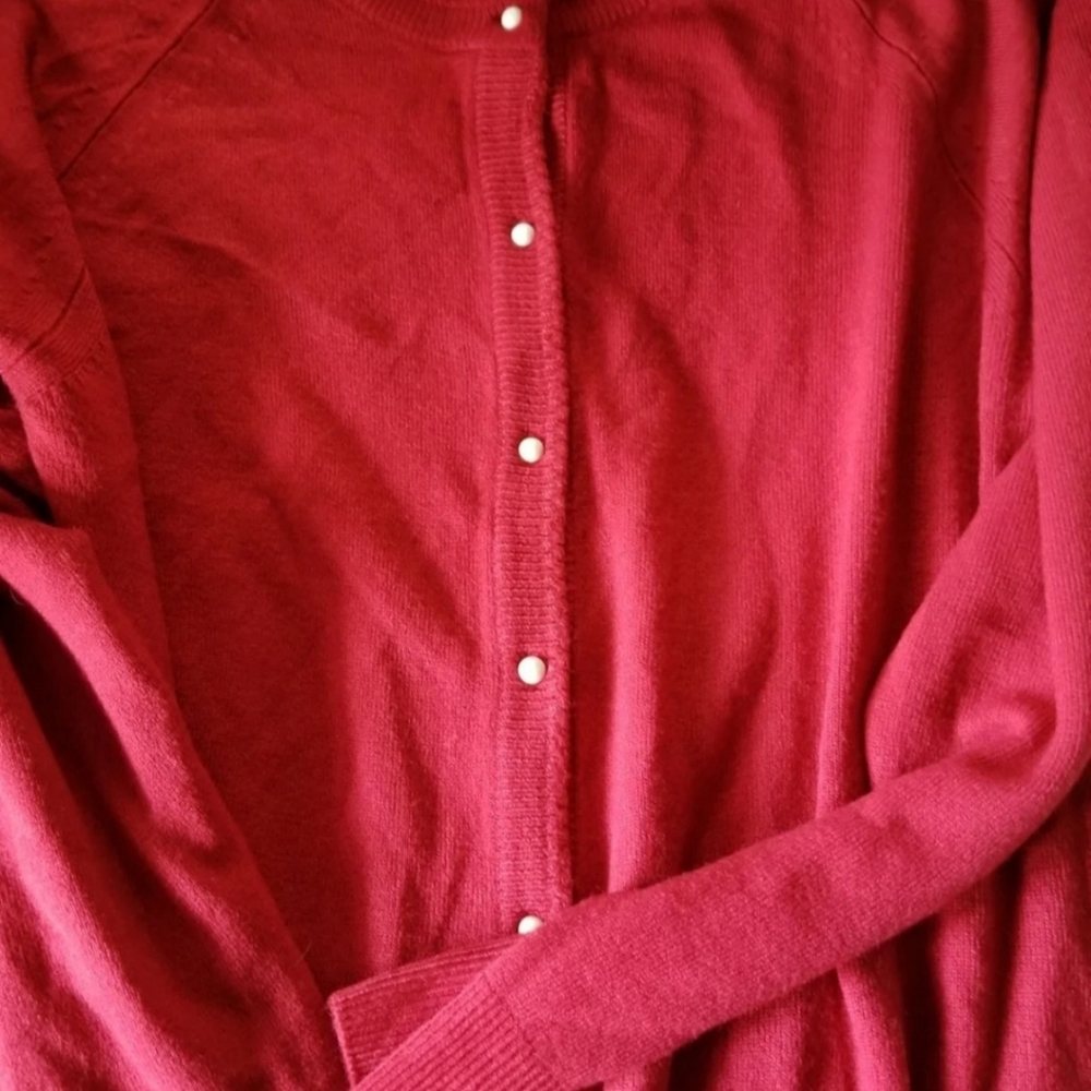 Judy bond sweater